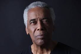 Robert Hooks's Instagram, Twitter & Facebook