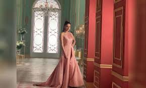 She made her debut in the ptv drama main aurat hoon, and is most well known for her roles as suraiya in dastaan. Saba Qamar Defies Social Stereotypes In Latest Lux Ad Veryfilmi