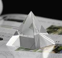 ULTECHNOVO 1 x Kristall-Pyramide Prisma Dispersion Prisma Labs  Gleichseitige Glaspyramide Optischer Kristall Regenbogen Maker Pyramide  Prisma ...