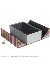 Acheter Coffret Cadeau Rectangle Rayures Basques Carton Vide En cas d'épuisement de ses stocks, nous la remplacerons par la boîte cadeau rose pour ne pas retarder l'envoi de votre colis. coffret rectangle rayures basques carton vide