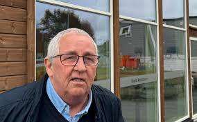 Tom Knudsen jubla, og serverte saftige gloser. Dette er planen til  folkehøgskulen