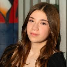 Mia Powers's Instagram, Twitter & Facebook