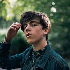 Letra de Declan McKenna
