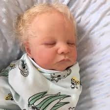 Perfect Levi baby #23 🐻 blonde hair and so adorable... here is Janelle's  baby boy who I finished this morning.🐻