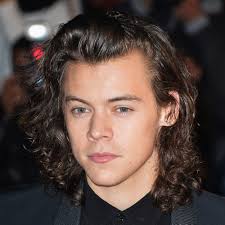 Like curly hair, the wavy stuff can appear bulky and tends to react to the weather — with the wave becoming more whatever style you choose, make sure you get it cut or shaped when dry. Every Single Harry Styles Haircut From 2011 To 2020 Photos Allure