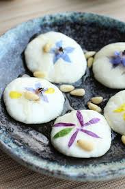 Hwajeon Pancakes Coreens Aux Fleurs Alimentation Dessert Coreen Pancakes