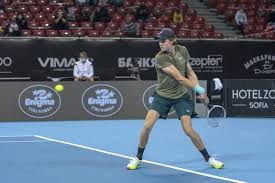 Flashscore.com offers jannik sinner live scores, final and partial results, draws and match history point by point. Jannik Sinner S Tennis Shoes What Shoes Does Sinner Wear