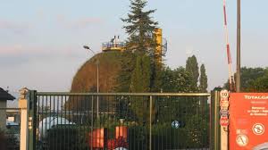 The toulouse metro consists of two metro lines and a total of 37 stations. La Tres Discrete Fermeture D Un Site Seveso De Toulouse Le Canard Du Midi