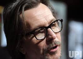Photo: Gary Oldman attends "The Book of Eli" premiere in Los Angeles