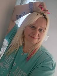 Connie Major's Instagram, Twitter & Facebook