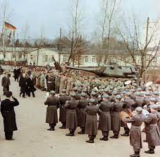 Wann wurde die bundesrepublik deutschland gegründet? Wiederbewaffnung Wie Die Bundeswehr Zu Ihrem Namen Kam Welt