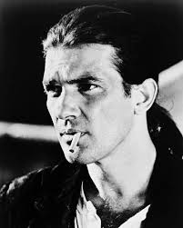 An absolute classic film and one of the few where antonio banderas actually looks the part! Antonio Banderas Desperado Photo Art Com