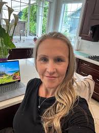 Name: Chris Age:46 years Profession: Investment Banker Country: USA  Languages: English, Portuguese I manage portfolios daily, but I'm ready to  invest my heart in one woman. Currently in Kenya kindly inbox me