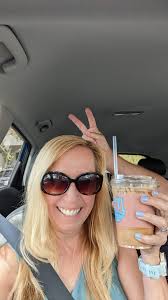 Can someone recommend a coffee and dessert place in Redlands for a first  date?