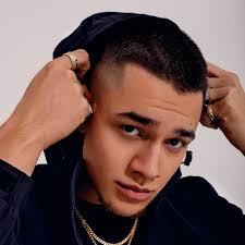 Sjätte tanden är på G! Nu fattar jag att man verkligen måste njuta så  mycket man bara kan av denna period! Allt går så sjukt fort!