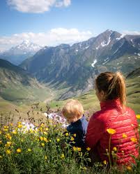 He encontrado todas las respuestas y los comparto contigo. Tips For Hiking The Tour Du Mont Blanc As A Family Jess Wandering