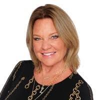 Lisa Quarterman's Instagram, Twitter & Facebook