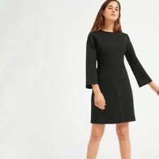 Woven poly fabric shapes a rounded neckline atop a darted bodice with short sleeves. Everlane The Long Sleeve Shift Dress Black Size 0 Euc Ebay