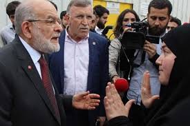 Cumhurbaşkanı adayı ve saadet partisi genel başkanı temel karamollaoğlu ve ailesi ile gerçekleştirilen bayram sohbeti tv5 televizyonunda yayınlandı. 15 Temmuz Sehidinin Esinden Temel Karamollaoglu Na Tepki Timeturk Haber