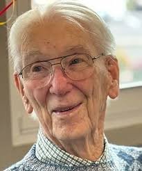 Today's obituary: Reginald Adams, 100, taught art to veterans to help them  with PTSD