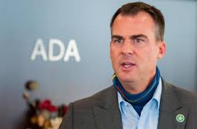 Stitt plans trip to Mexican border; critics decry it as a publicity stunt