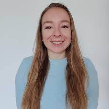 Nicole Krause's Instagram, Twitter & Facebook