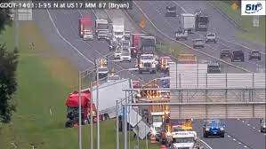 Crash on I-95 northbound, injuries reported