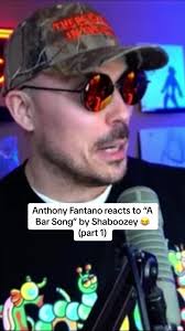 Amthony Fantano reacts to “A Bar Song” by Shaboozey 😂 (part 1) #shaboozey  #anthonyfantano #reaction #countrymusic