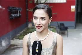 Malý princ letí do světa. Eva Buresova A Premek Forejt Opet Spolu Na Stedry Den Na Staromaku Pritom Porad Chteji Mlzit Expres Cz
