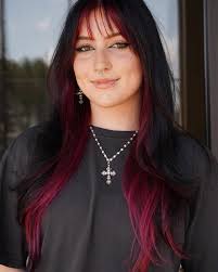 Draculaura vibe ❤️‍🔥🖤 • • • Color by me ✂️: @knoxcutsbykenzo 🫶🏻  #knoxvilletn #pulpriothair #knoxvilletennessee #utknox #utknoxville  #colorblockhair #k18hair #lorealpro #saloncentric #govols #americansalon  #behindthechair #modernsalon ...