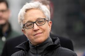 Oregon governor signs a bill recriminalizing drug possession into law