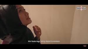 Lagu berjudul tiada lagi ini termasuk dalam album yang bertajuk koleksi jutaan. Rilis Lagu Baru Ini Lirik Lagu Mengalah Milik Penyanyi Nazia Marwiana Sonora Id