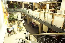 Starbucks Employs Professionals In Many Different Fields Including Finance Information Technology Marketing Reta Starbucks Seattle Starbucks Coffee Company