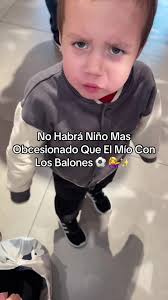Madre Insita A Su Hijo A Llevarse Un Balón
