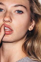 Nicolette King pictures and photos