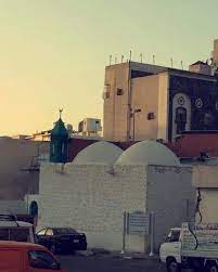 مسجد الدرع او البدائع او الشيخين وفى مكانه اعد الحبيب صلى الله عليه وسلم جيشه واستعد واستراح وليس در sydney opera house building landmarks