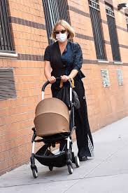 May 10, 2021 by tom braun. Manhattan S New Stroller Set Aren T Regular Moms They Re Cool Moms British Vogue
