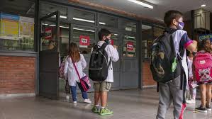Estamos dando inicio al ciclo lectivo en 47 establecimientos de la provincia, algunos de ellos son escuelas técnicas y. Vuelven A Abrir Las Escuelas En Argentina A Pesar Del Aumento En Casos De Coronavirus