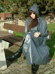 Epingle Sur Satin Cape