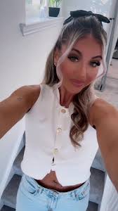 Christy Malcolm's Instagram, Twitter & Facebook