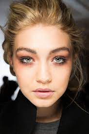 Tom Ford Fall 2015 Ready To Wear Fashion Show Beauty Routines Beauty Winter Beauty