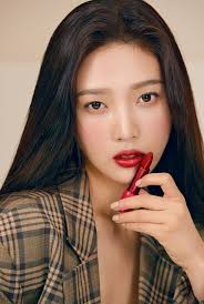 I do agree that the whole situation is just weird, guess all we can. Red Velvet S Joy For Espoir Beglow Cushion Campaign Red Velvet Joy Red Velvet Photoshoot Red Velvet