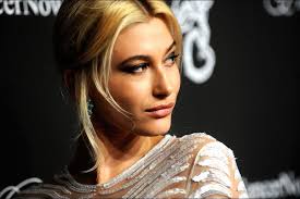Le verdict est tombé et les résultats sont étonnants. Hailey Baldwin Elue La Femme La Plus Sexy Au Monde