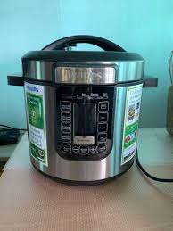 Aluminum alloy inner pot is durable and offers more effective heat. Philips All In One Pressure Cooker Hd 2137 Home Appliances Kitchenware On Carousell