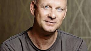 Rüdiger Hoffmann gastiert mit seinem zehnten Live-Programm  „Aprikosenmarmelade“ in Obertshausen: Das Interview