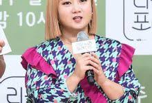 유튜브 상 성희롱 논란으로 경찰 수사를 받게 된 개그우먼 박나래(36)가 성실하게 조사 받겠다는 입장을 밝혔다. ë°•ë‚˜ëž˜ ë‚˜í˜¼ìžì‚°ë‹¤ í•˜ì°¨ ê°'ë¡ ì„ë°• ê·¸ëŸ´ë§Œí•´ Vs ê³¼ì—´ëë‹¤ ì¢…í•© ë‚˜ë¬´ë‰´ìŠ¤
