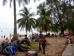 Memang mudah nak ke tempat menarik di lumut yang akan saya review nanti. Tempat Menarik Lumut Perak Lokasi Percutian Kegemaran 2017