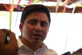 Emilio Lara dejará definitivamente la alcaldía de Hopelchén para irse de  campaña