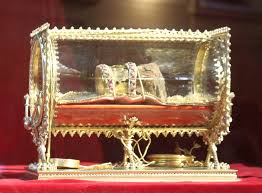 The holy right (a hungarian relic, assumed to be the naturally mummified right hand of king saint stephen i, the first king of hungary) declension. Keresskedes Gyori Szalon