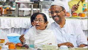 Tmc supremo and chief minister mamata banerjee, who rushed to nizam palace in the city after cbi arrested two of her senior cabinet colleagues firhad hakim and subrata mukherjee in. Watch Tmc Leader Firhad Hakim Calls Bjp Central Security Forces As Pigs
